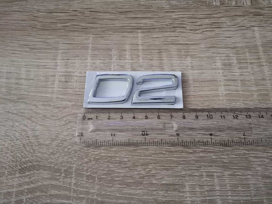 сребристи емблеми Волво Volvo D2