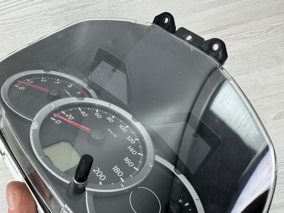 Приборная панель митсубиси Л200