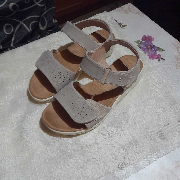 Sanda usoara dama 36