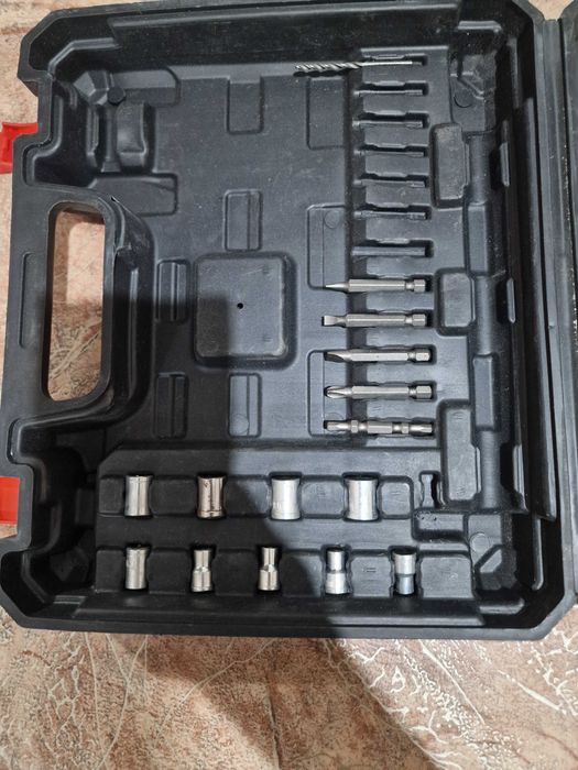 Продам шуруповерт