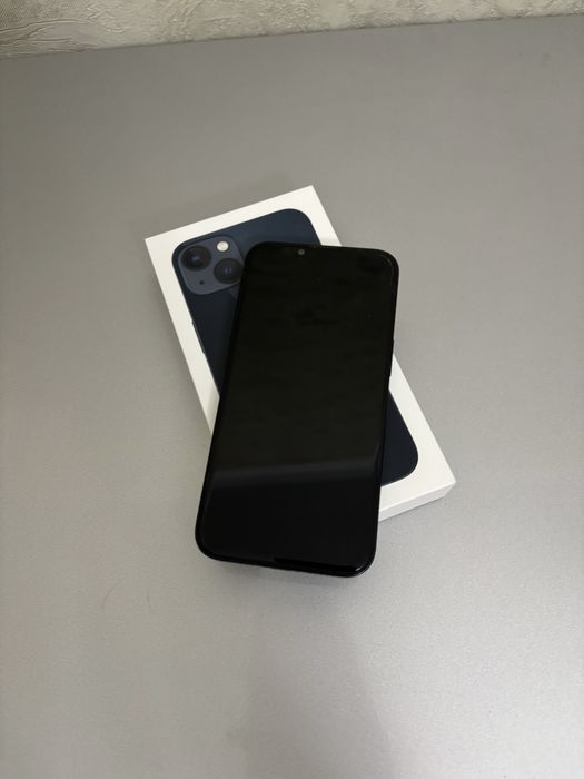 Продам Iphone 13