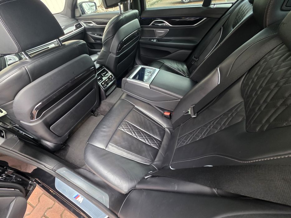 Bmw 750i XD 90mii km , M-pachet , 31mii€ , Tableta , Virează spatele