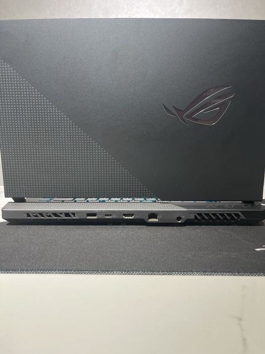 Продаю Ноутбук Rog strix