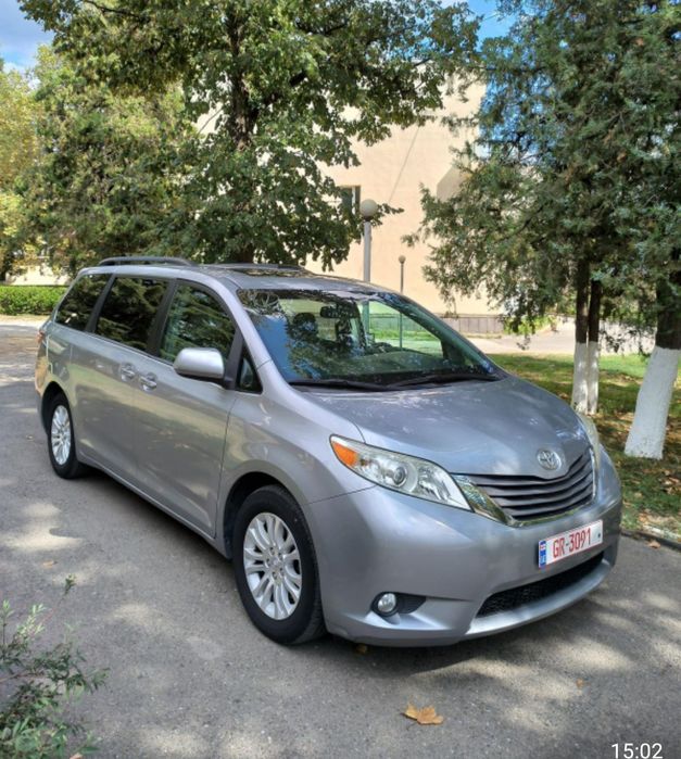 Продам минивэн Toyota Sienna XLE