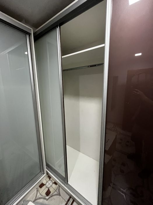 Продам шкаф в прихожую