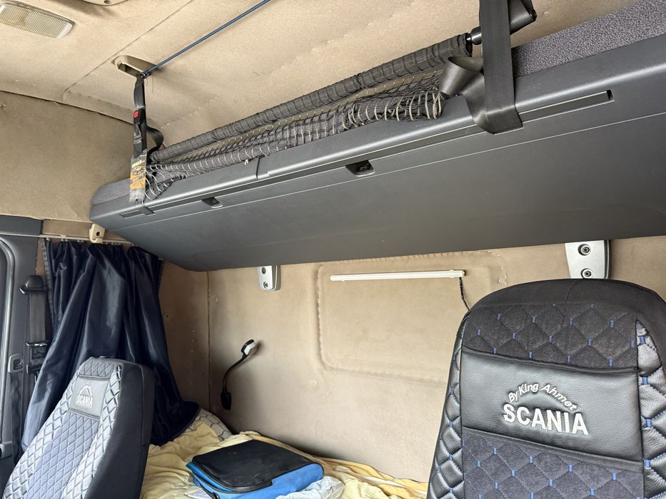 Влекач Scania R420