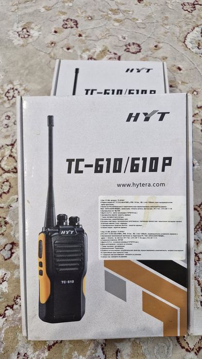 Рация HYT в коробке комлект