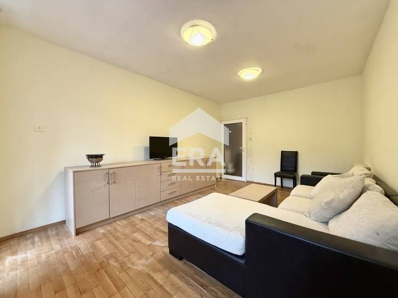 Обзаведен двустаен апартамент с отделна кухня в ж.к Стрелбище