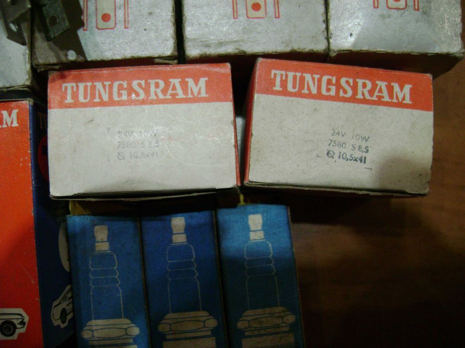 Соц крушки за автимобил 12 и 24 волта