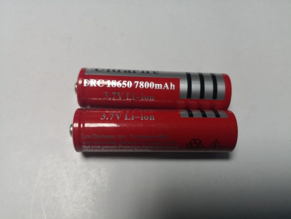 Acumulatori Li-ion 18650 si incarcatoare