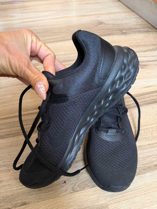 Дамски маратонки Nike