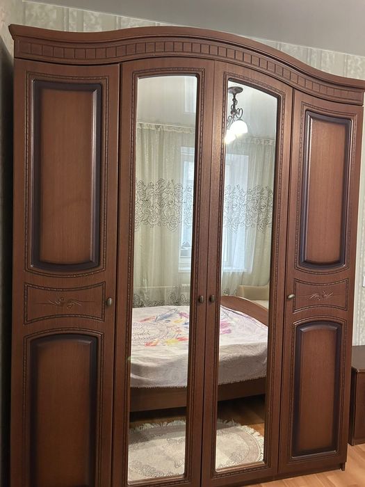 Спальный гарнитур