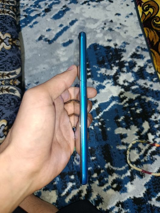 Redmi 9  64 gb sotiladi ishlashi zoʻr 500 kelishamiz