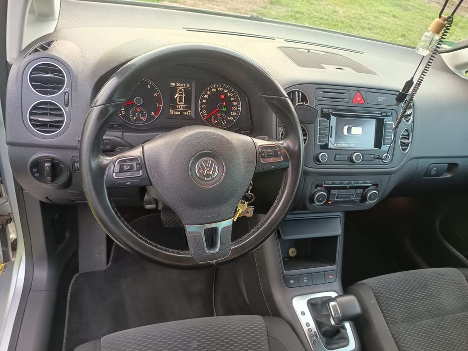 VOLKSWAGEN Golf Plus 2010 — imagine 5