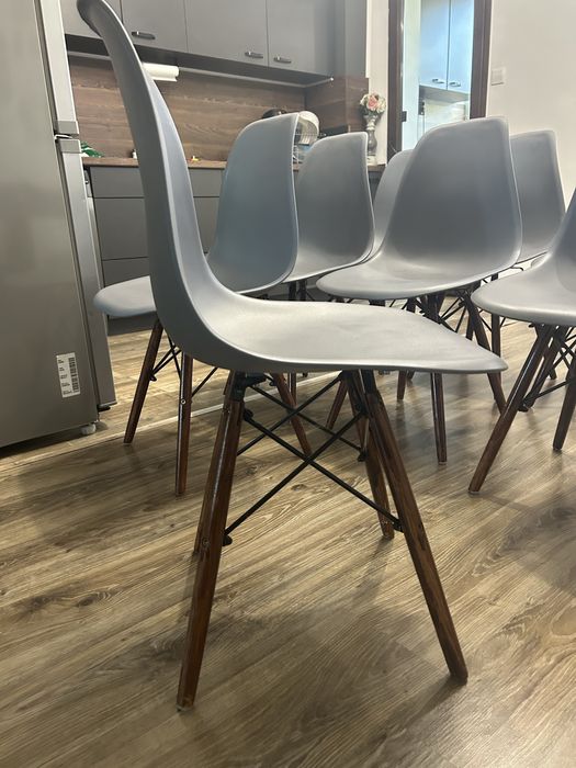 Трапезни столове 8 броя