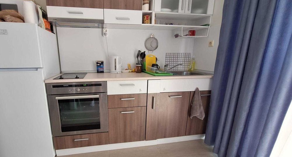 Продава се Двустаен апартамент в Свети Влас - 57 кв.м за 8 €/кв.м - Снимка #2