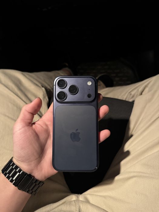 Iphone 17 pro с гарантией