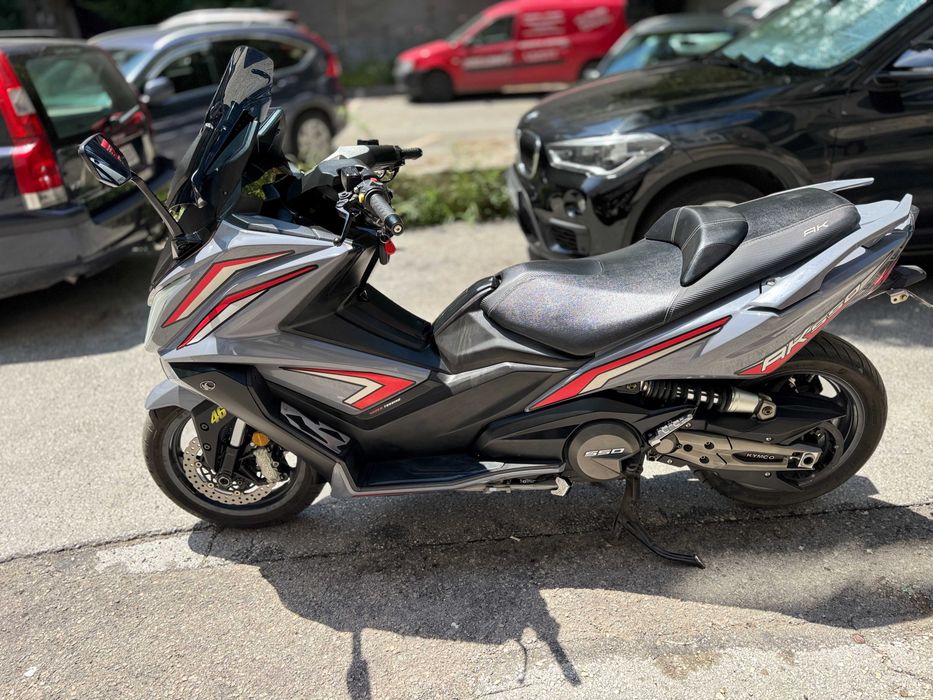 Кимко АК 550, KYMCO AK 550