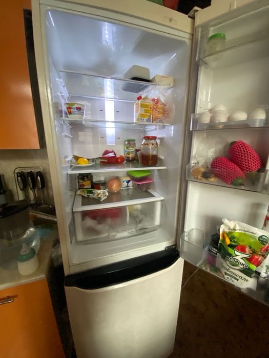 Продам холодильник LG