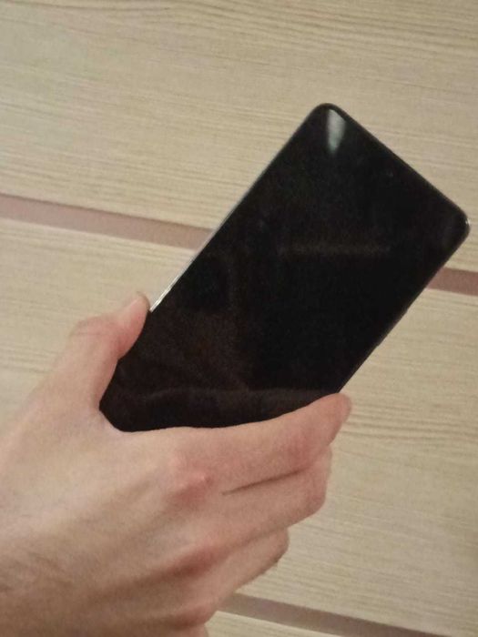 Продам Хуавей нова 9 се
