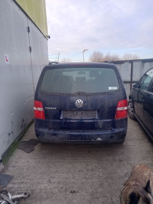 Dezmembrez Volkswagen Touran