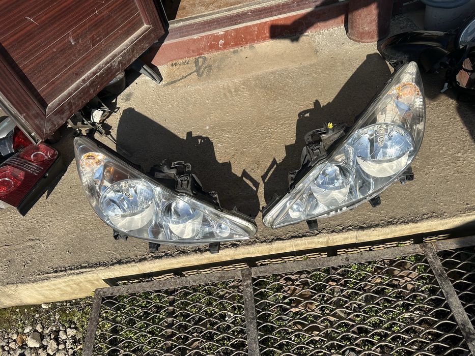 Фар/Фарове за Пежо 207