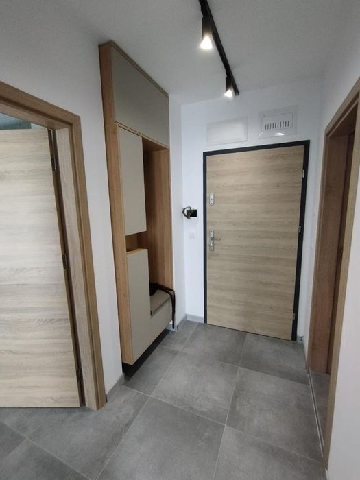 Дава се под наем Двустаен апартамент в Варна, Цветен квартал - 60 кв.м за 850 € - Снимка #12