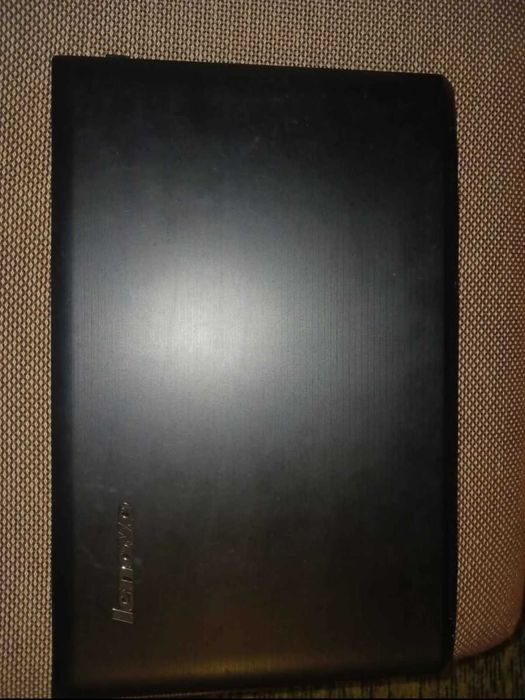 Лаптоп Lenovo