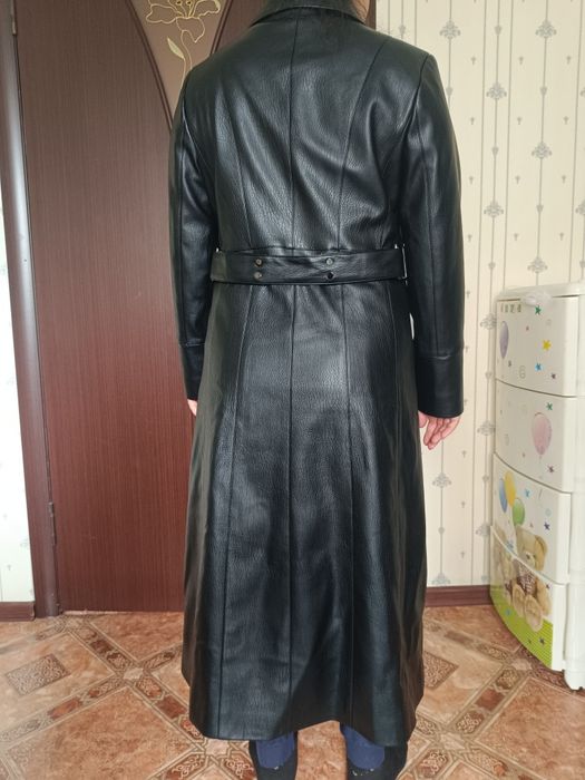 Продам новый кожаный плащ