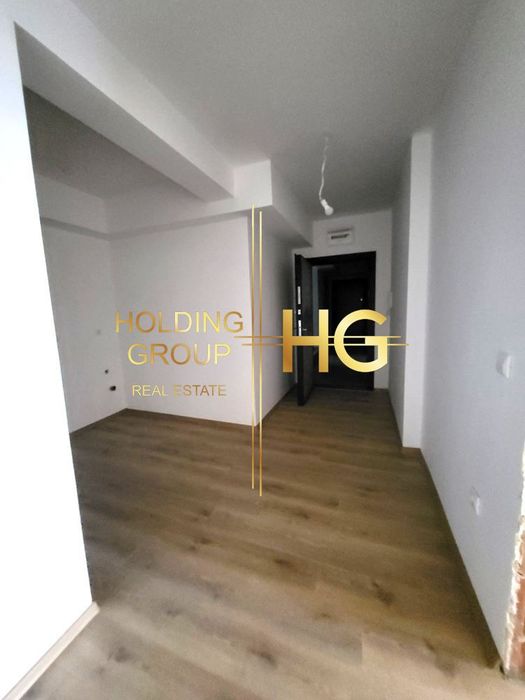 Продава се Тристаен апартамент в Варна, Цветен квартал - 92 кв.м за 1511 €/кв.м - Снимка #2