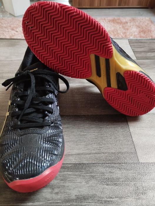 Adidași dama asis
