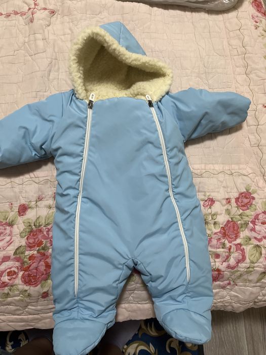 Продам кокон и комбез на младенца