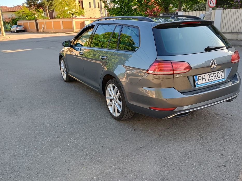 VW Golf an 2020 150 cai 2.0 L