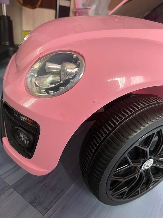 Лицeнзиpaнa  Aĸyмyлaтopнa ĸoлa 12V VW Вееtlе Dunе розова