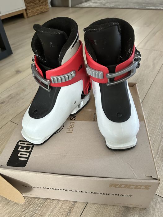 Vand clapari copii marime reglabila 25-29