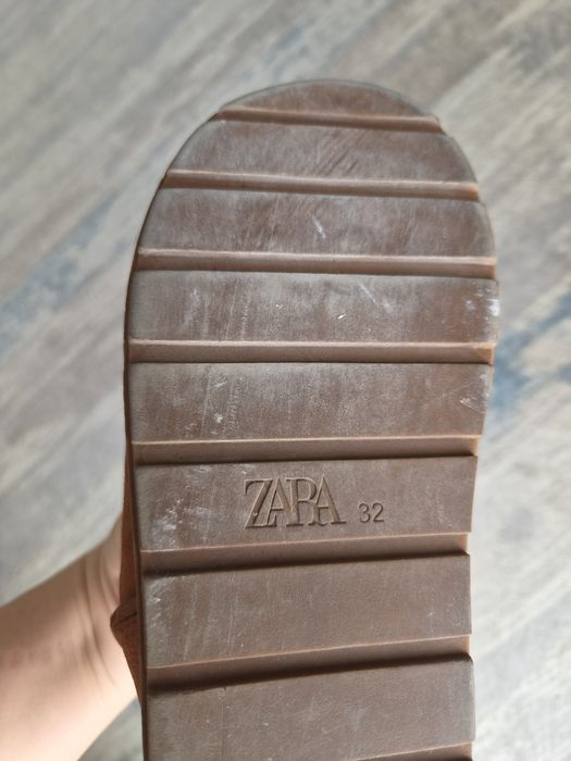 Продам угги детские 32 размер.
