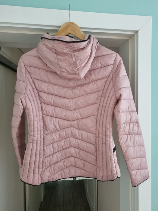 Капитонирано дамско яке, М