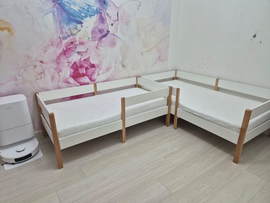 Кровать детская , белая