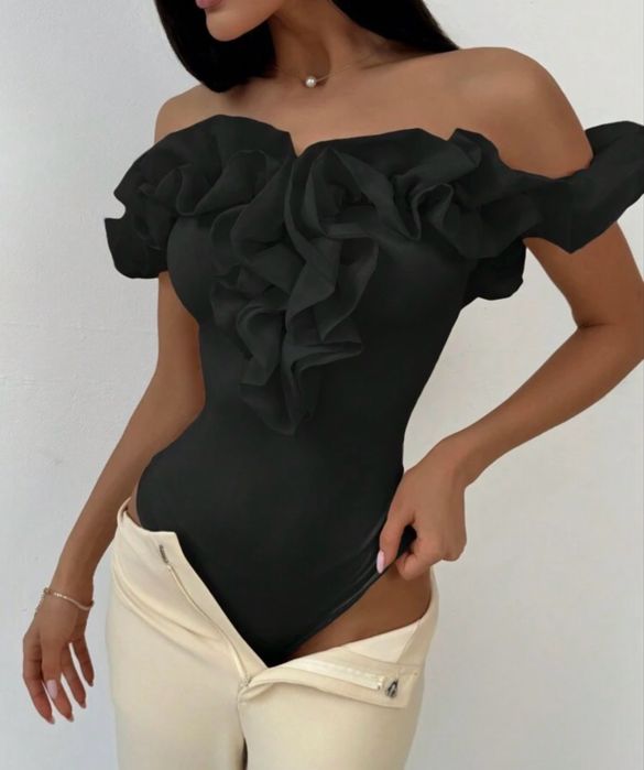 Боди с къдрици shein