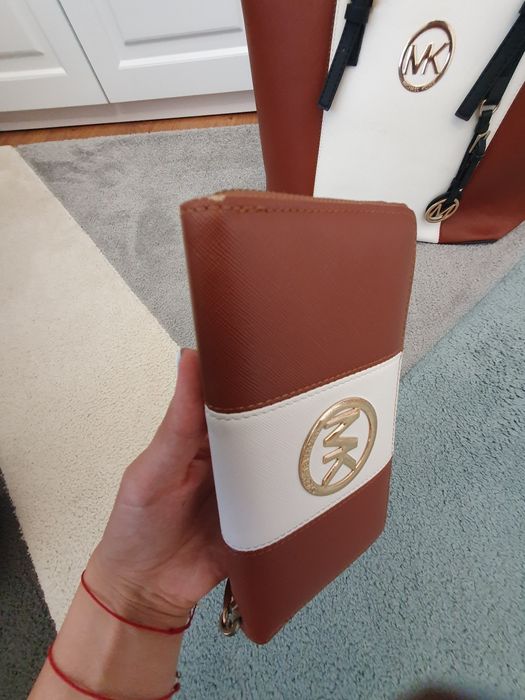 Geanta Michael Kors si Louis Viton