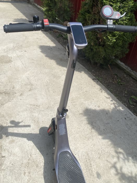 Vând trotineta electrică