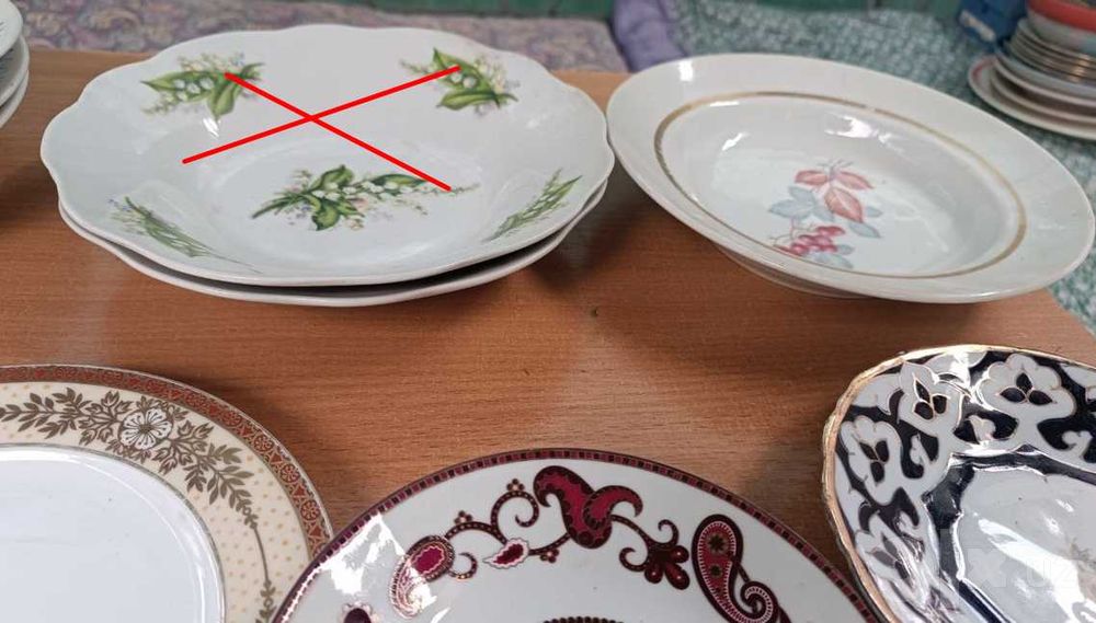 Тарелки фарфоровые продам срочно
