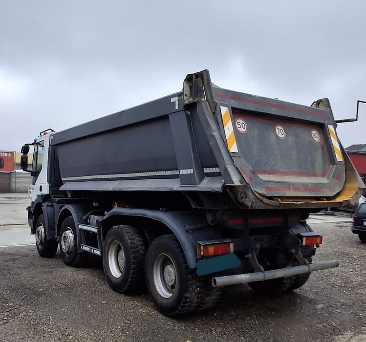 Vând Iveco Trakker 8×4 euro 5