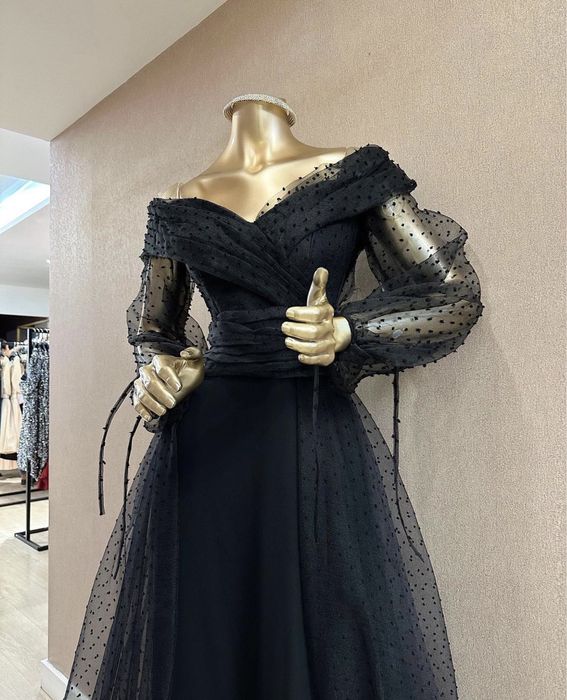 Шикарное вечерное платье