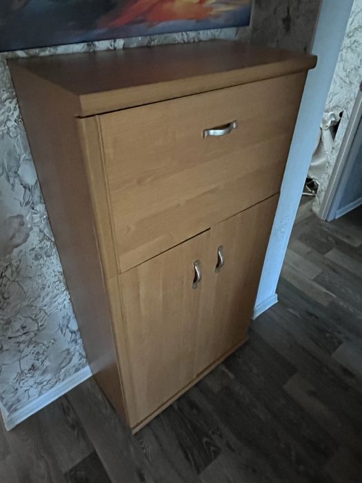 Продам шкафы кровать и стол