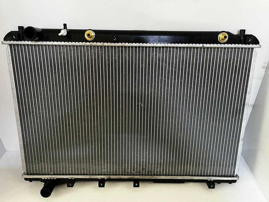 Радиатор на Nissan Tiida