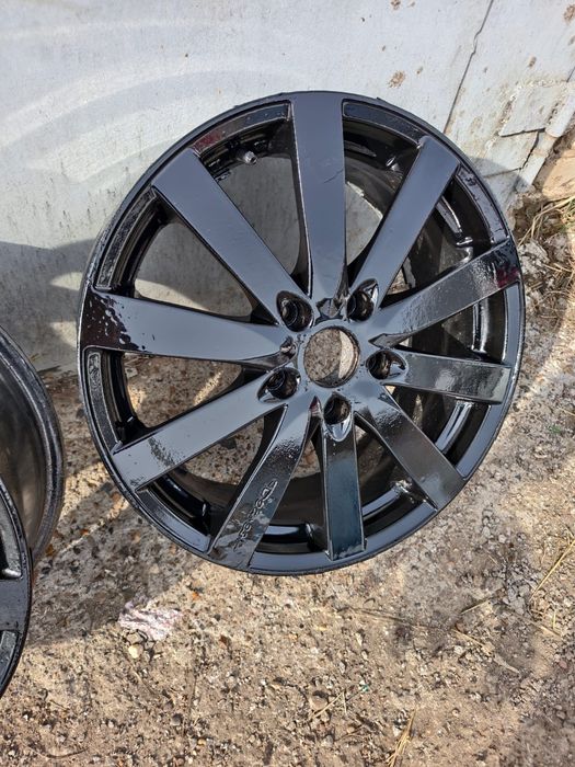 Продам диски R17 5/114.3