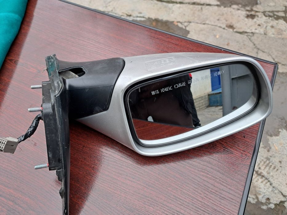 Зеркало боковое левое