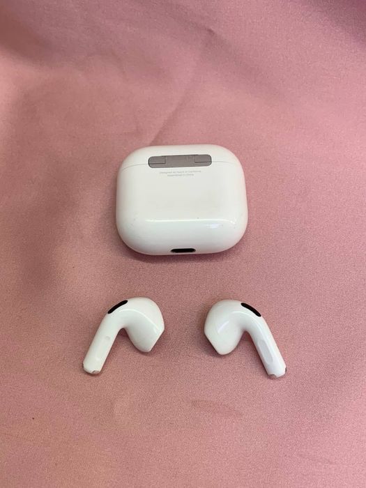 Наушники AirPods 4 / #МА33076