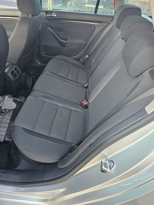 Dezmembrez vw golf 6 combi gri, diesel 1,6 cod motor CAY